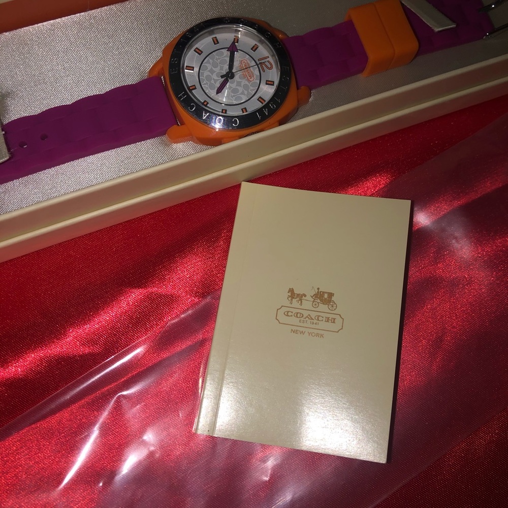 Women’s Coach Watch